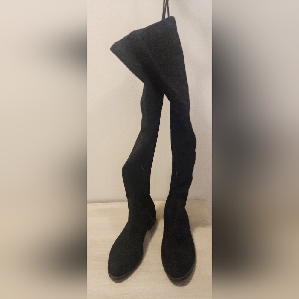 Guess Black Knee Boots / LIKE NEW size:9 - Picture 2 of 5